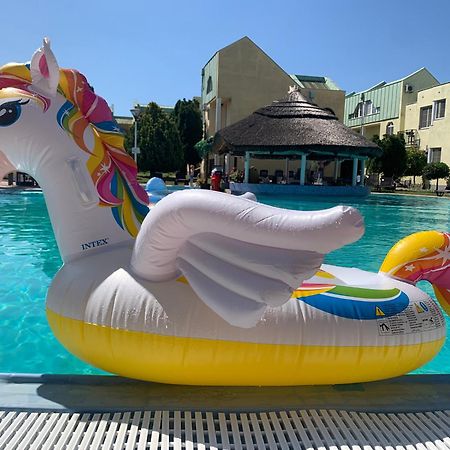 Ocean Apartment Сиофок Екстериор снимка