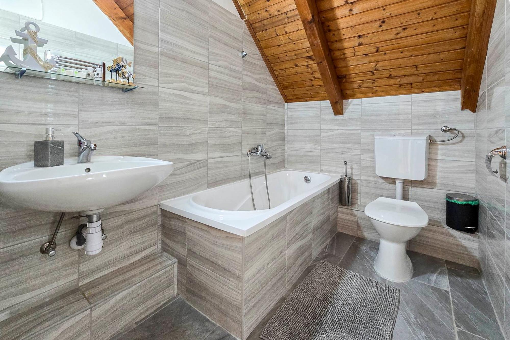 Ocean Apartment Сиофок Екстериор снимка